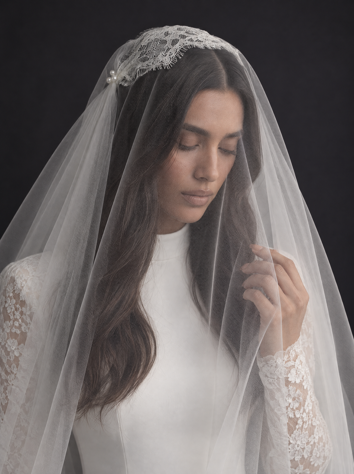 The Juliet veil — close-up of the lace cap and blusher