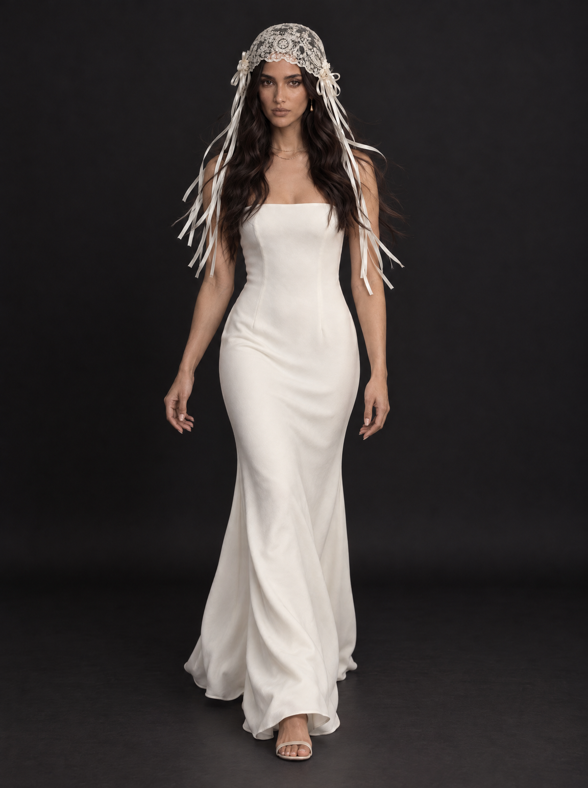 The Amara veil — full-length view, walking