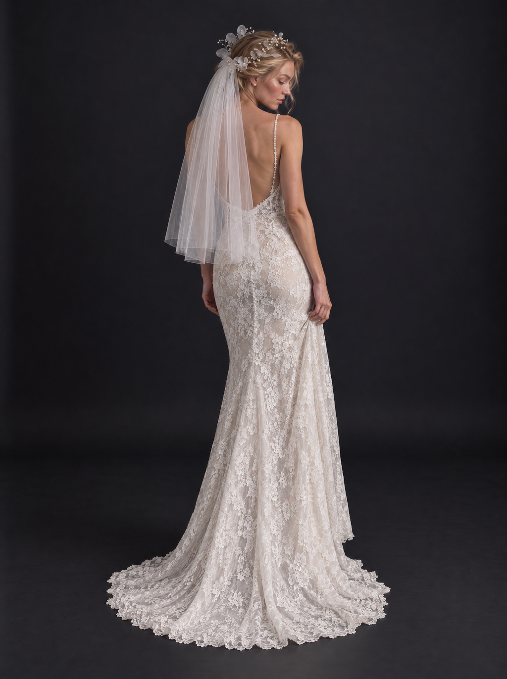 The Ophelia veil — back view of the raw-edge veil